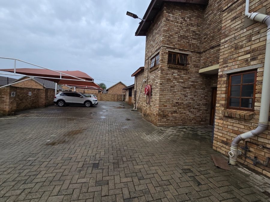 1 Bedroom Property for Sale in Die Bult North West